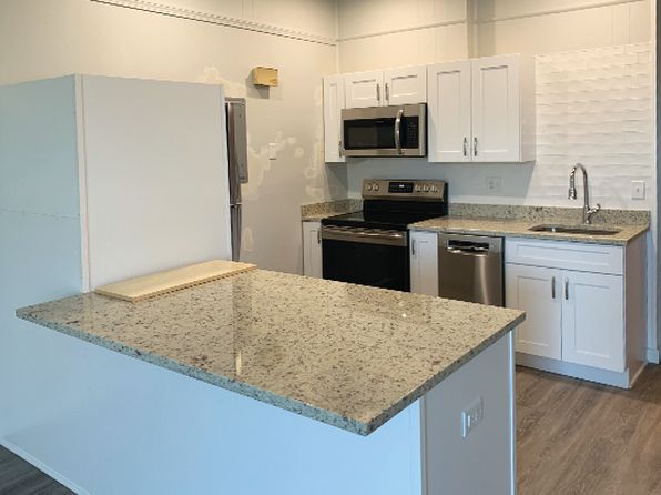 93 Elm St APT 6