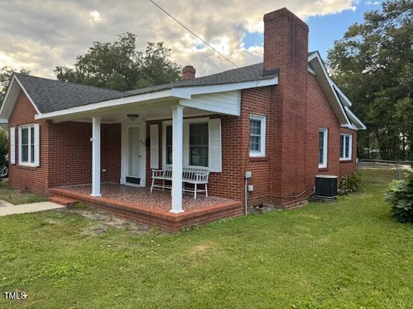 209 N Watauga Ave, Dunn, NC 28334