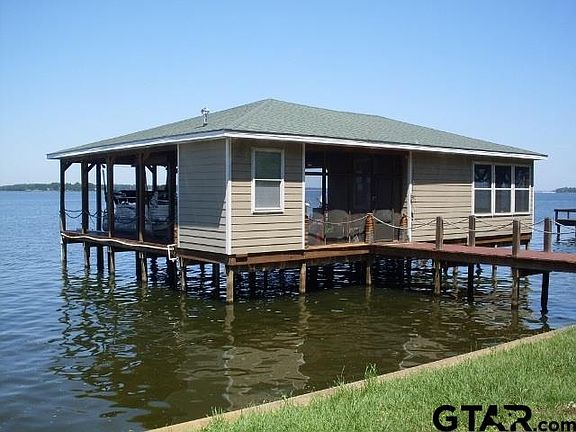 2nd image of 196 S Lake Bluff Dr