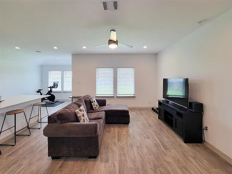 7919 Grey Wolfe Ln — Photo 5