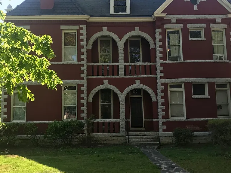 100 North Colonial Avenue — Photo 2