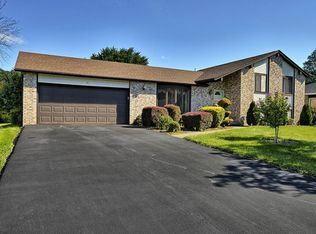 54 Andiron Ln, Rochester, NY 14612