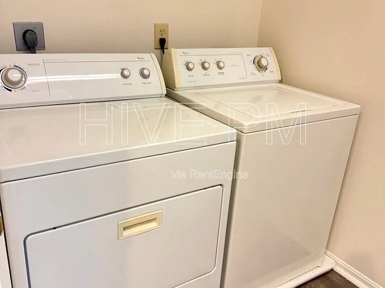 826 Rossford Run — Photo 24