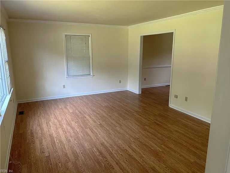203 Kenmar Dr — Photo 13