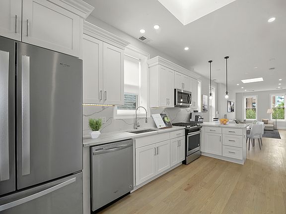 2nd image of 1241 N Bosworth Ave APT 1