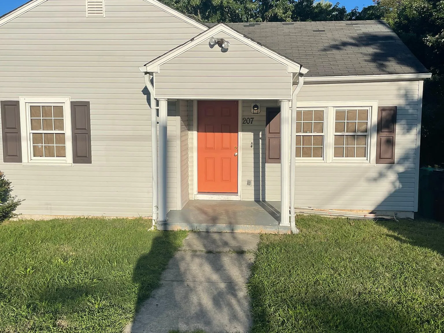 207 Windley St — Photo 1