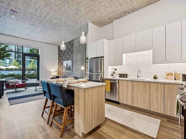 4600 N Marine Dr #926