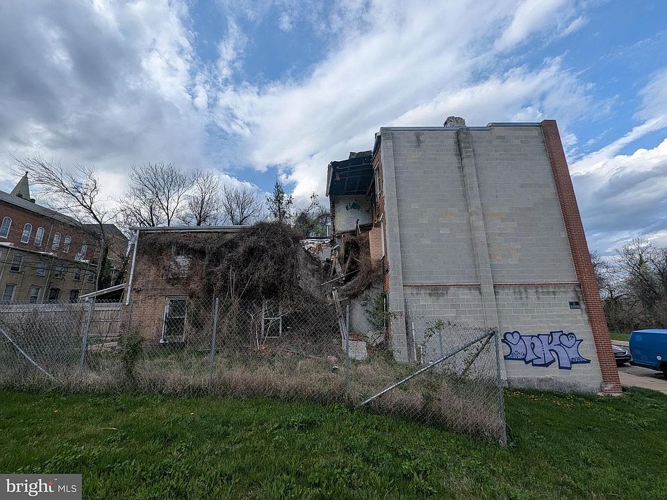 2nd image of 22 N Mount St
