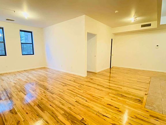 3rd image of 233 Montrose Ave #4A