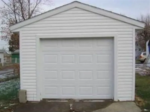 98 NW I St, Richmond, IN 47374