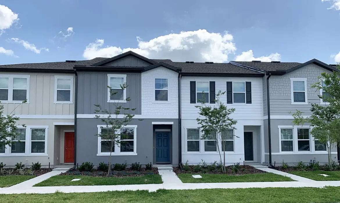 3 bed, 2.5 bath, 1546 sqft, $900 — Photo 1
