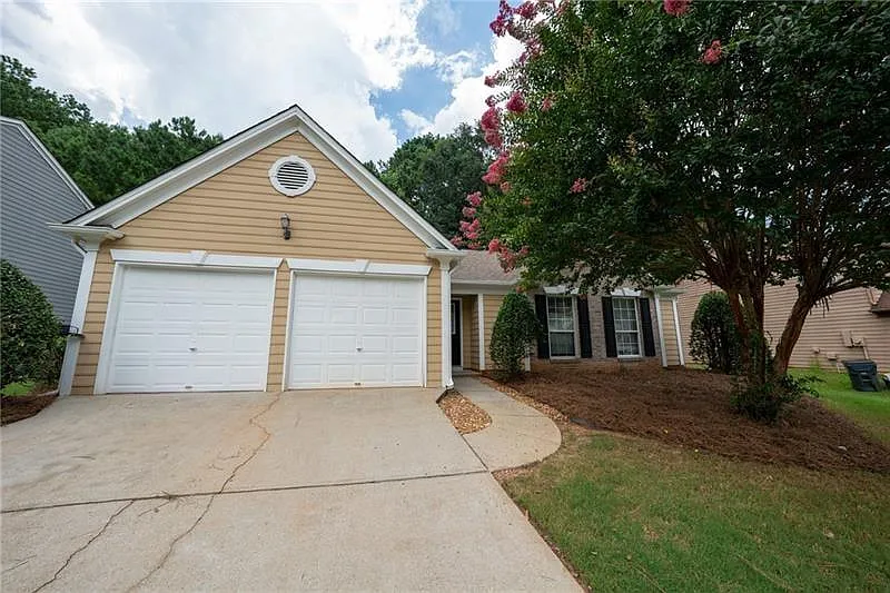 3 bed, 2.0 bath, 1557 sqft, $2,250 — Photo 3