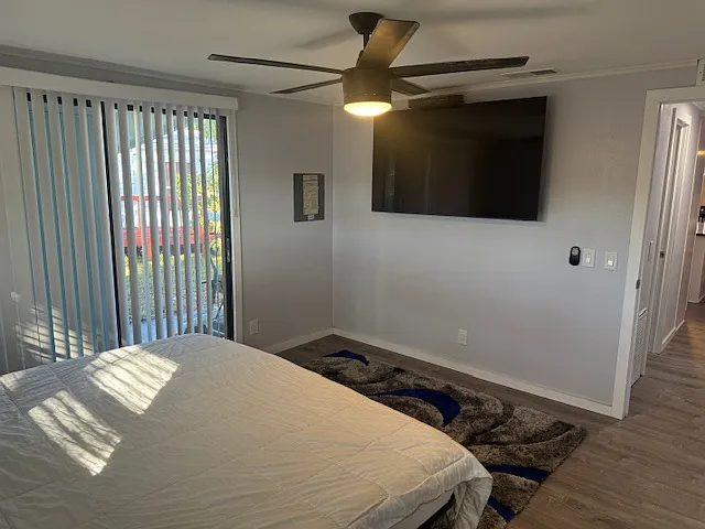 12100 Seminole Blvd #238 — Photo 8