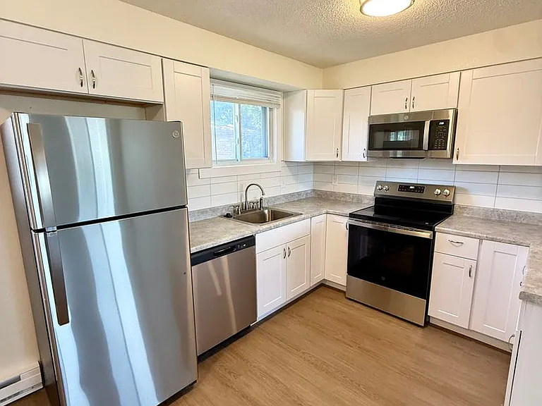 4950-4956 Basswood Dr — Photo 13