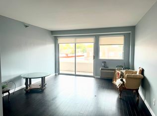 (Undisclosed Address), Great Neck, NY 11021