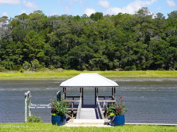 602 E Yacht Drive, Oak Island, NC 28465