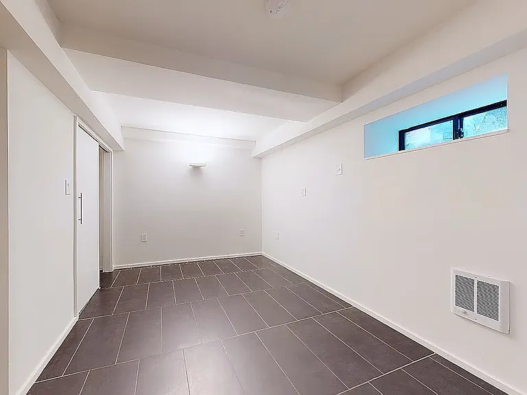 29 Brooklyn Ave #1D — Photo 10