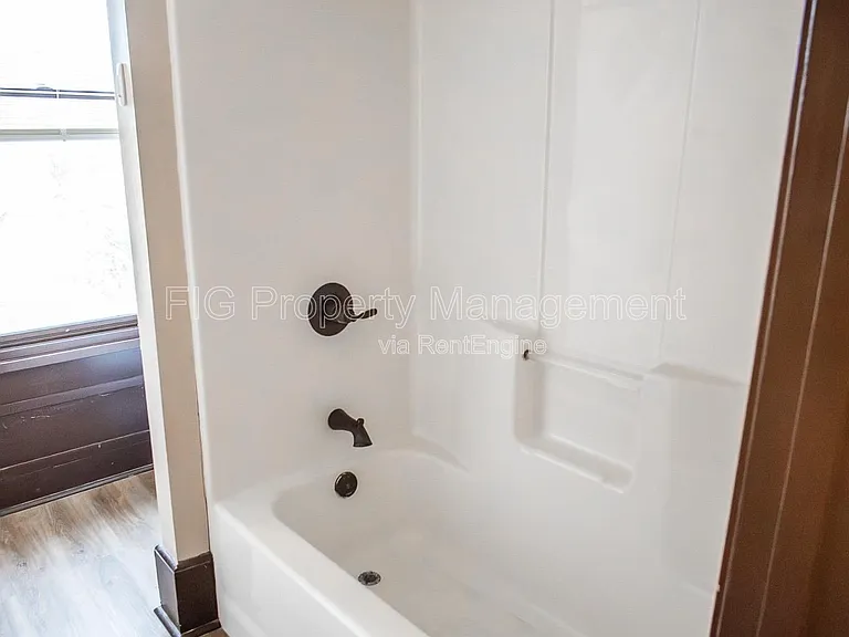 1709 E 5th Ave #2 — Photo 6