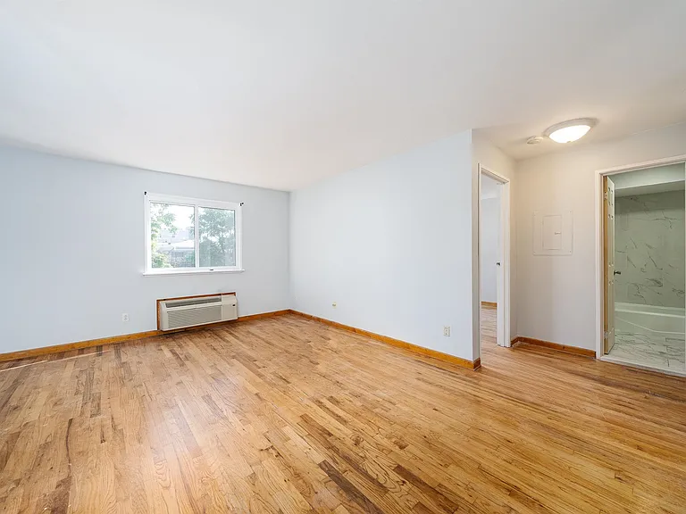 6713 Polk St #6 — Photo 9