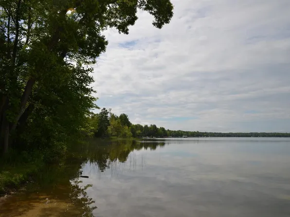 0 Birch Pointe Dr, Kewadin, MI 49648