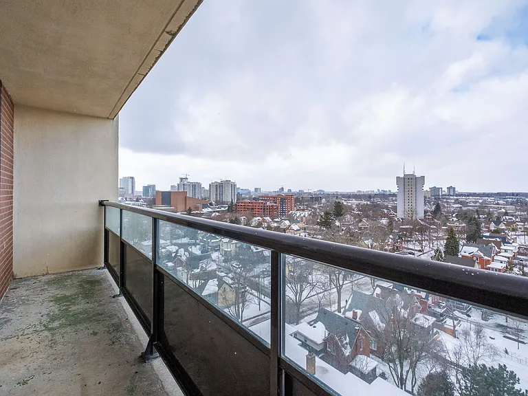 250 Frederick St — Photo 22