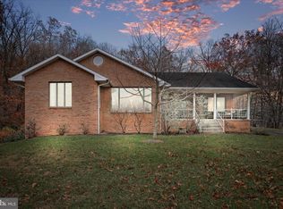 77 Blackwood St, Berkeley Springs, WV 25411