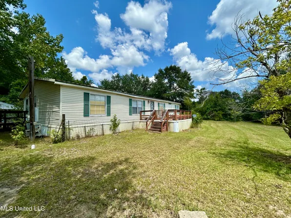 22526 Mercedes Ln, Gulfport, MS 39503