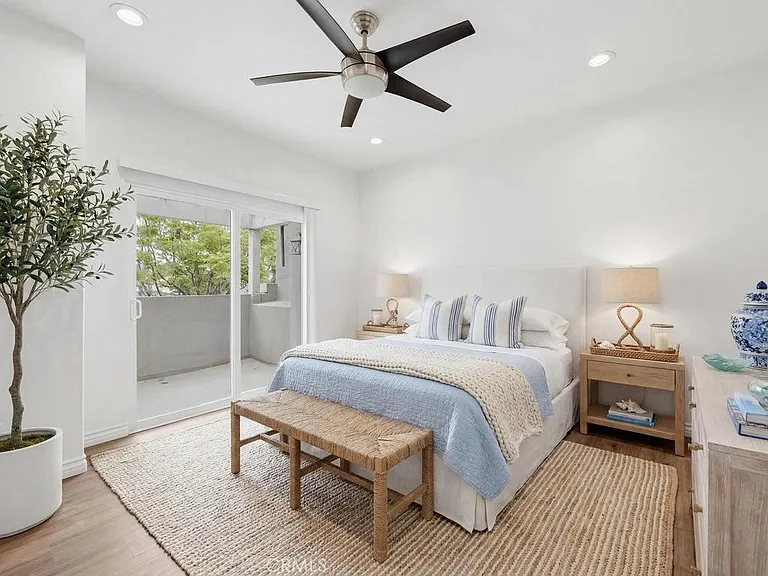 19122 Cole Ln — Photo 12