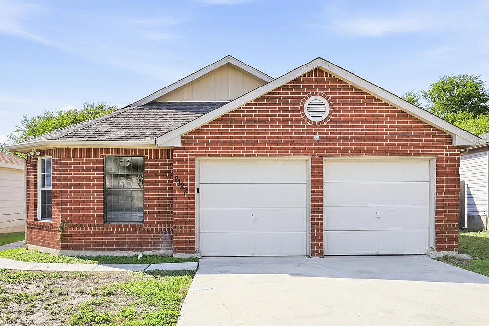 3 bed, 2.0 bath, 1523 sqft, $1,575 — Photo 1