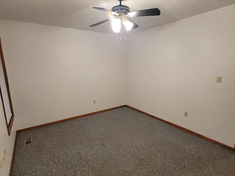 536 Flanders Ave — Photo 7
