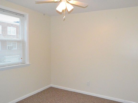 3rd image of 1411 N 76th St APT 10A