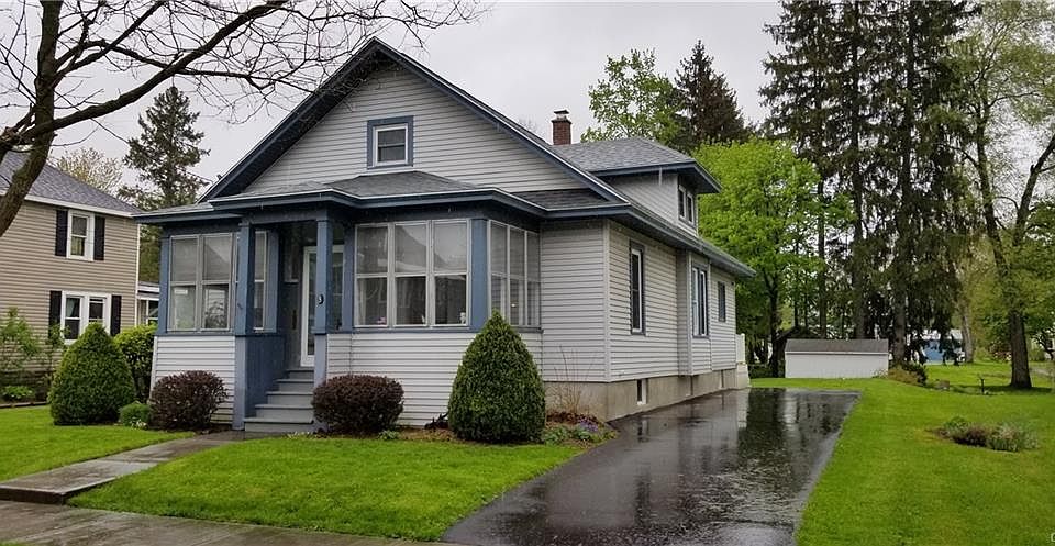 1st image of 8 Lansing Ave