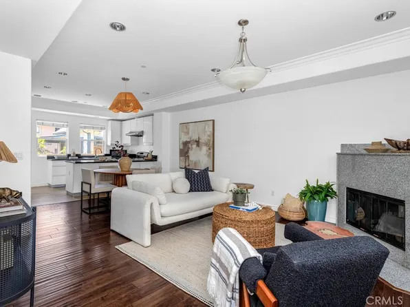 431 N Los Robles Ave Unit 2, Pasadena, CA 91101