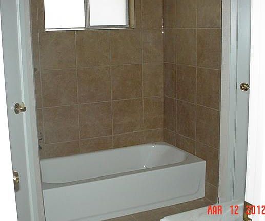 3rd image of 9727 Oakmont Dr
