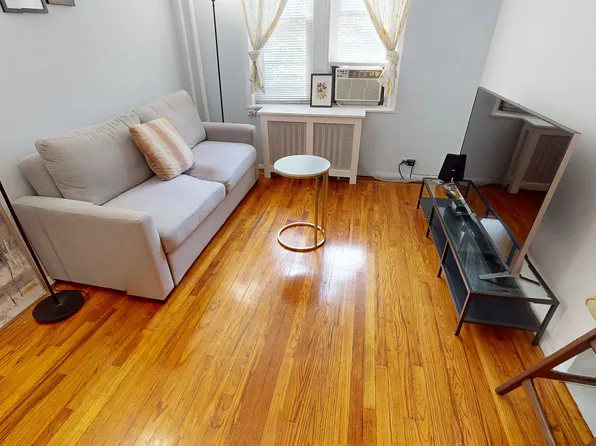 43-10 48th Avenue image 9 of 38