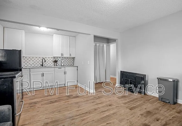 1002 N Maple St #A — Photo 26