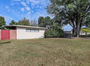 8528 Keokuk Ave, Winnetka, CA 91306