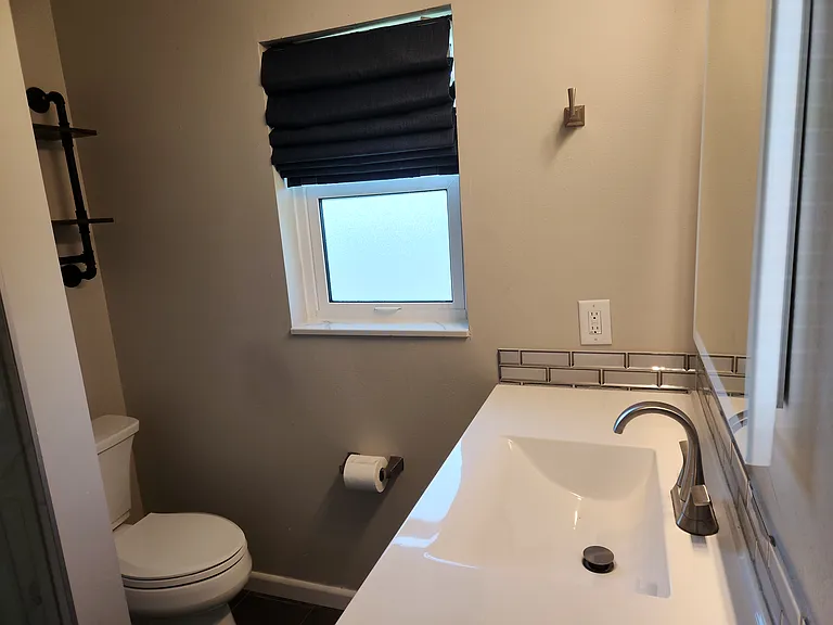 172 Lee Ave — Photo 11