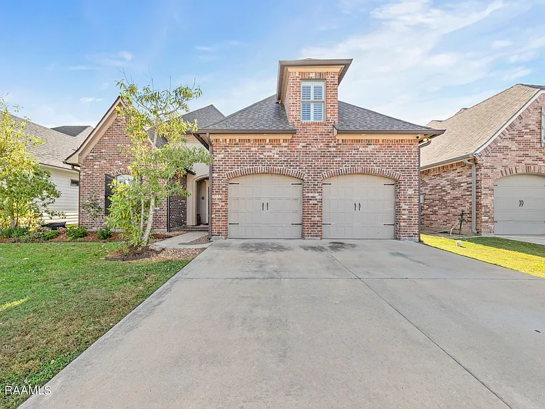 117 San Sebastian Dr — Photo 3