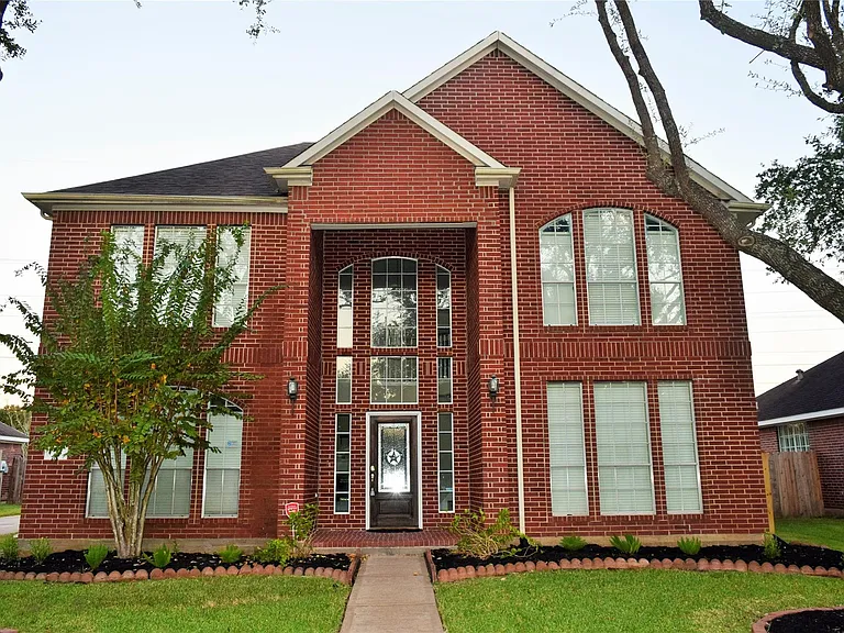 731 Annies Way — Photo 3