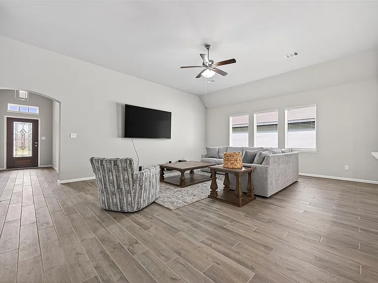 11676 Whirlaway Dr — Photo 10