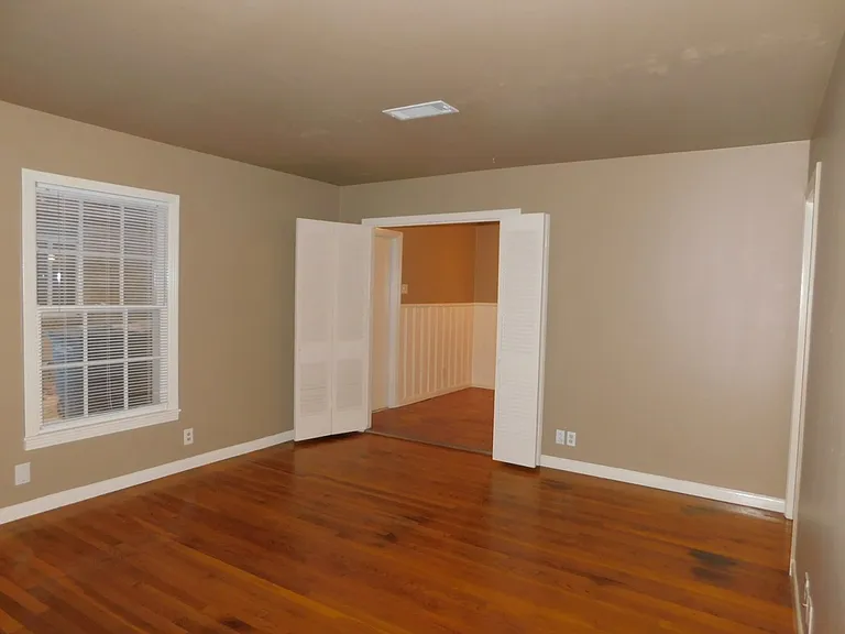 1400 Berkshire Dr — Photo 6