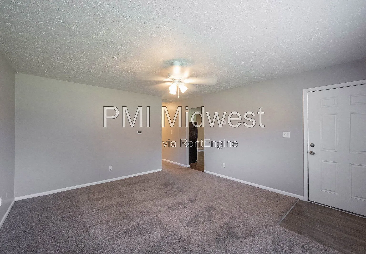 2 bed, 1.5 bath, 1195 sqft, $1,579 — Photo 4