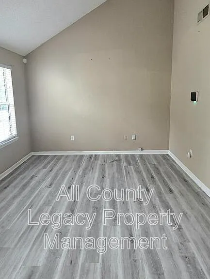 760 Mountain Ridge Way — Photo 3