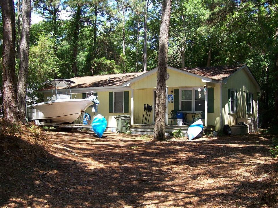 2nd image of 112 Hawthorne Dr
