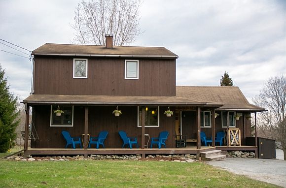 1st image of 330 Richmond Rd