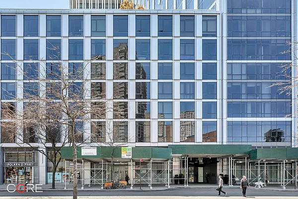 Rented by CORE | media 6