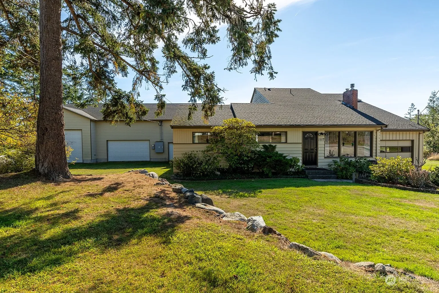1117 View Ridge Drive photo 1
