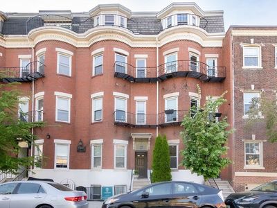 122 London St APT 4, East Boston, MA, 02128