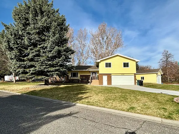 398 Stewart Ct E, Billings, MT 59105
